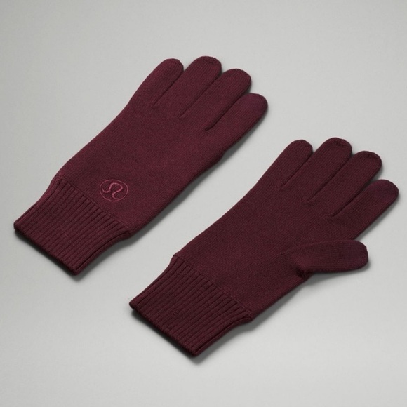 lululemon athletica Accessories - Lululemon Warm Revelation Merino Wool Tech Gloves Cassis Nwt